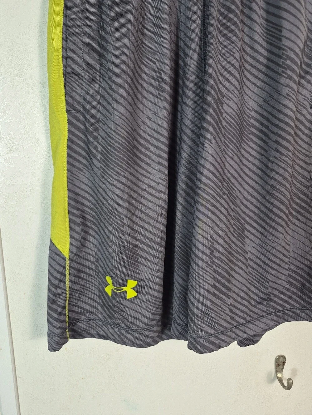 Under Armour Men's Raid Printed Shorts Heatgear Loose Fit Size Small